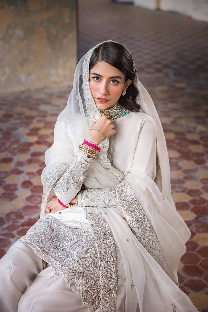 Erum Khan | Hoorain