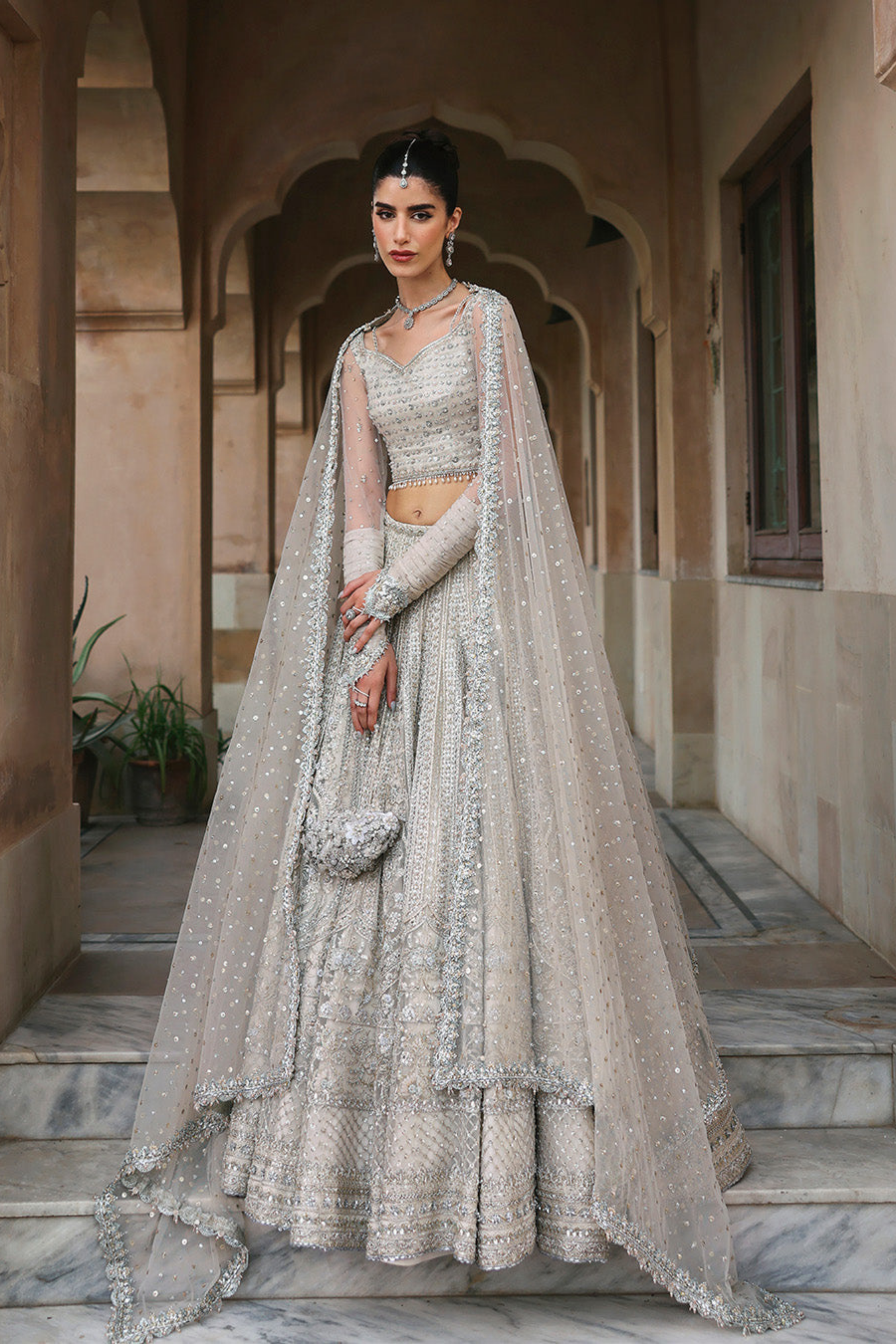 Faiza Saqlain | Cammi