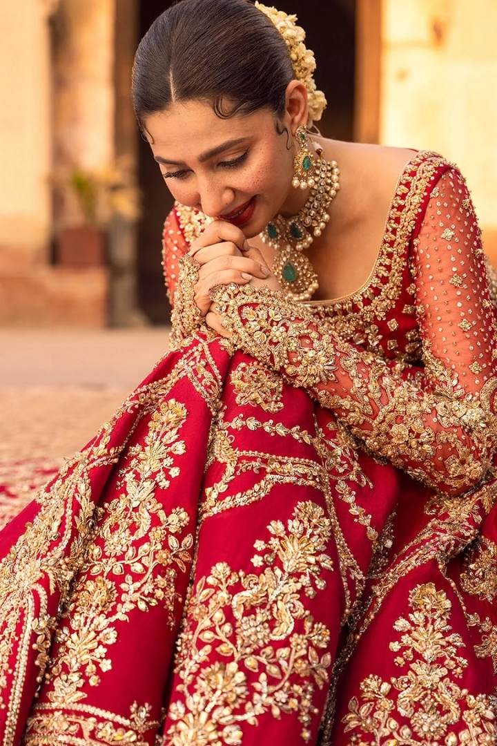 Faiza Saqlain Arusa-05