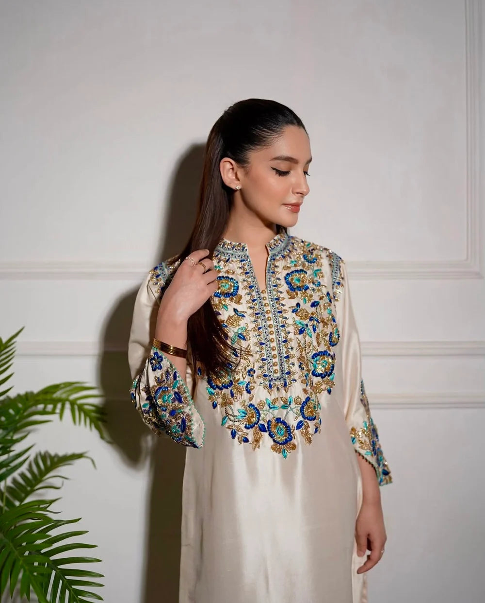 Alizay Saad - Ivory - Front Closeup