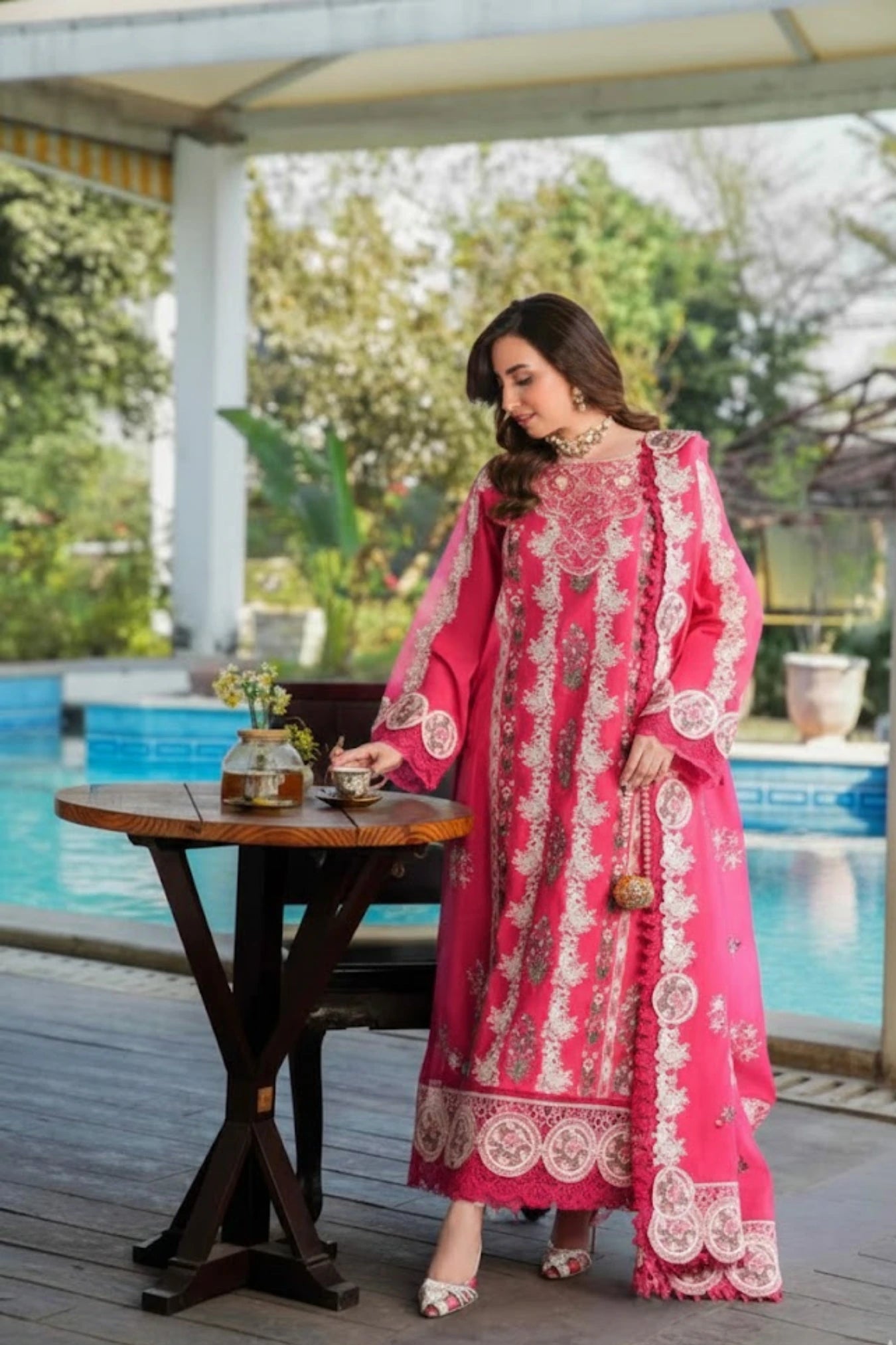 Aneelas 02 Banadora Lawn