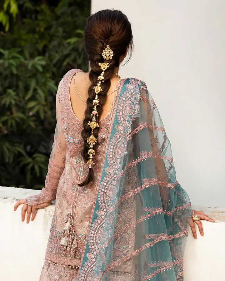 Faiza Saqlain - Aytan - Backside Closeup