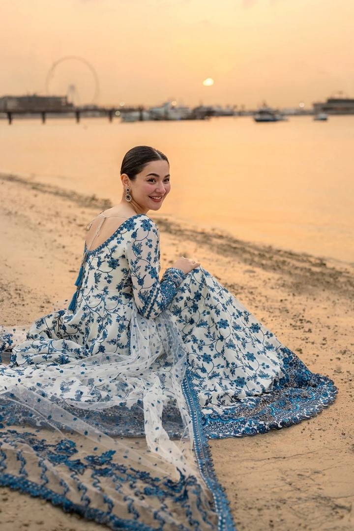 Faiza Saqlain - Jehona - Backside View