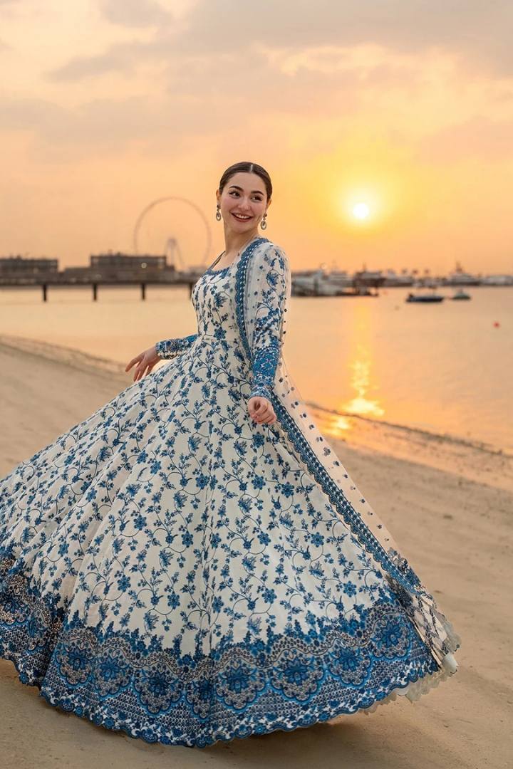 Faiza Saqlain - Jehona - Side Full View