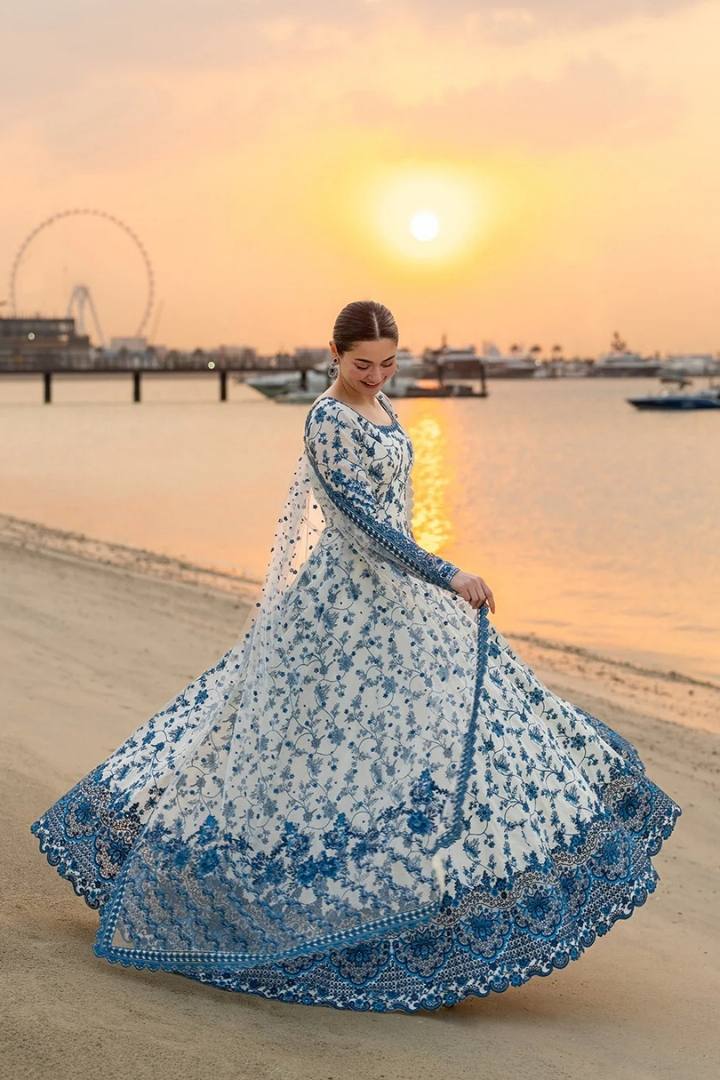 Faiza Saqlain - Jehona - Side Full View