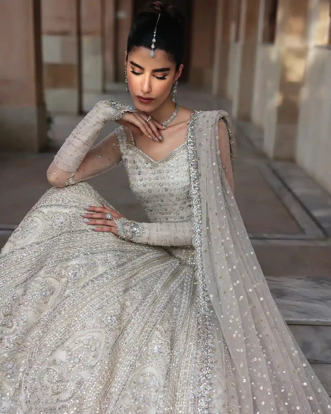 Faiza Saqlain - Cammi - Front Closeup