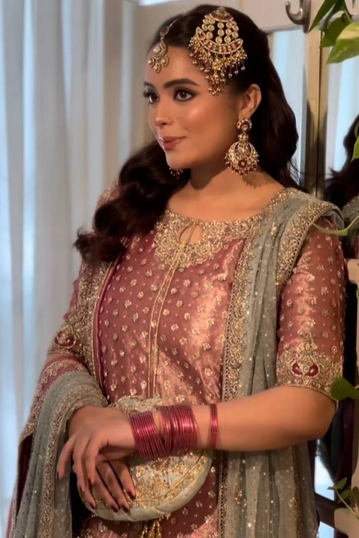 Haris Shakeel - Iqra -Close-up