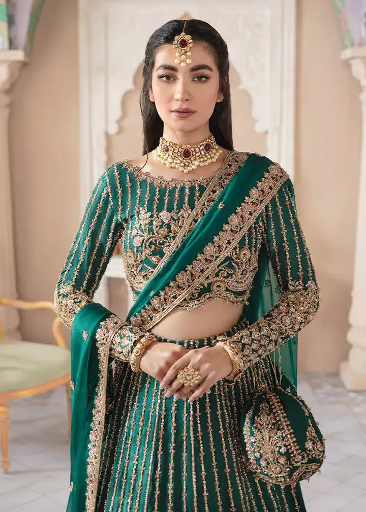 Kanwal Malik - Fariza - Front Closeup