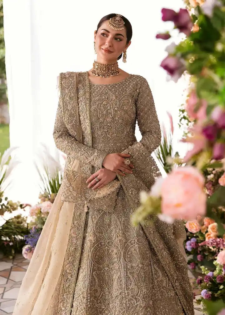 Kanwal Malik - Minha - Front Closeup