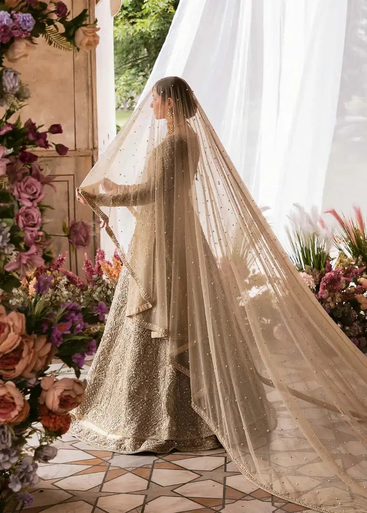 Kanwal Malik - Minha - Full Side View