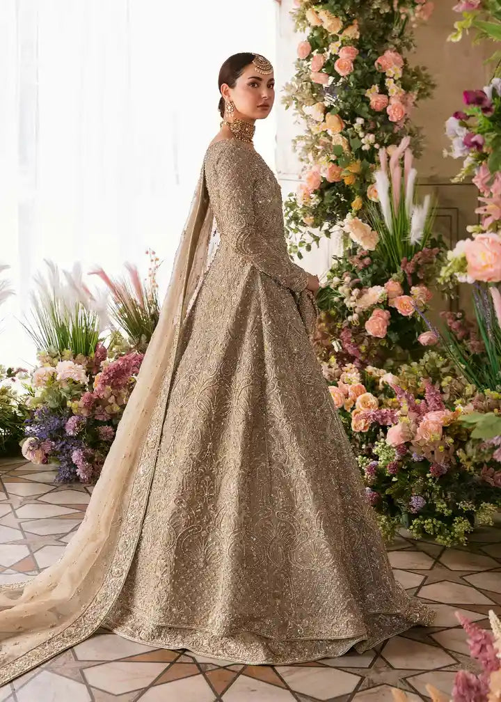 Kanwal Malik - Minha - Side Full View