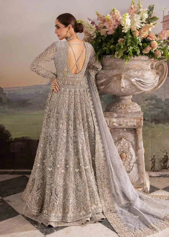 Kanwal Malik - Tania - Full Backside View