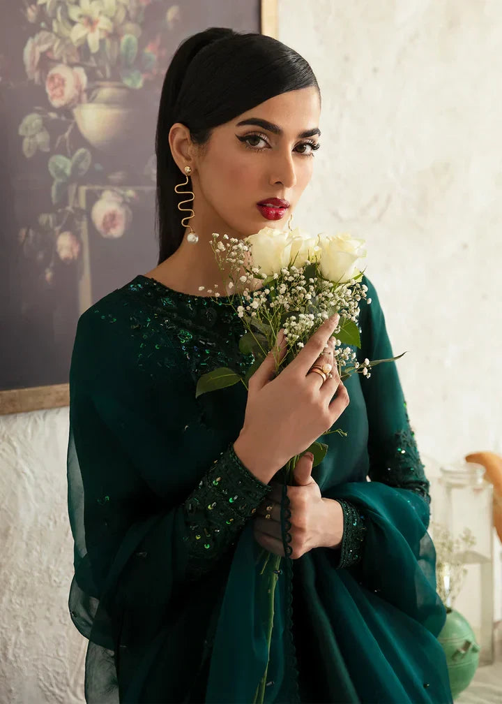 Kanwal Malik - NEVA - Closeup