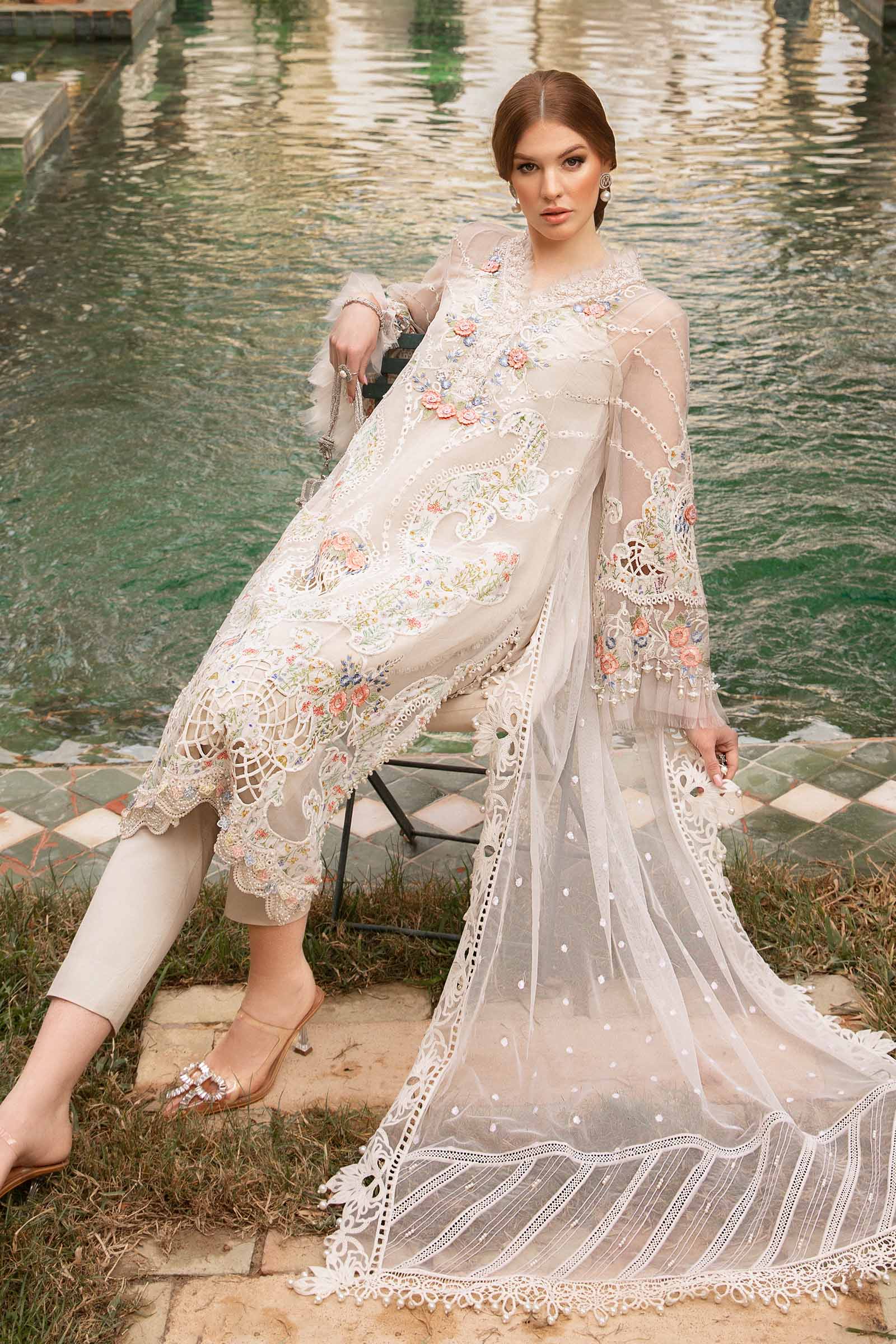 Maria B - D-2405-A - Dupatta Detailing