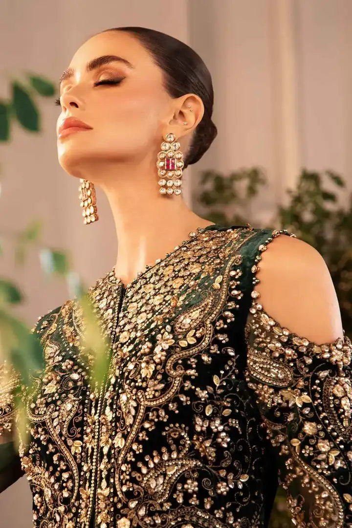 Maria B - Embroidered Organza Suit - BD-2904 - Neckline