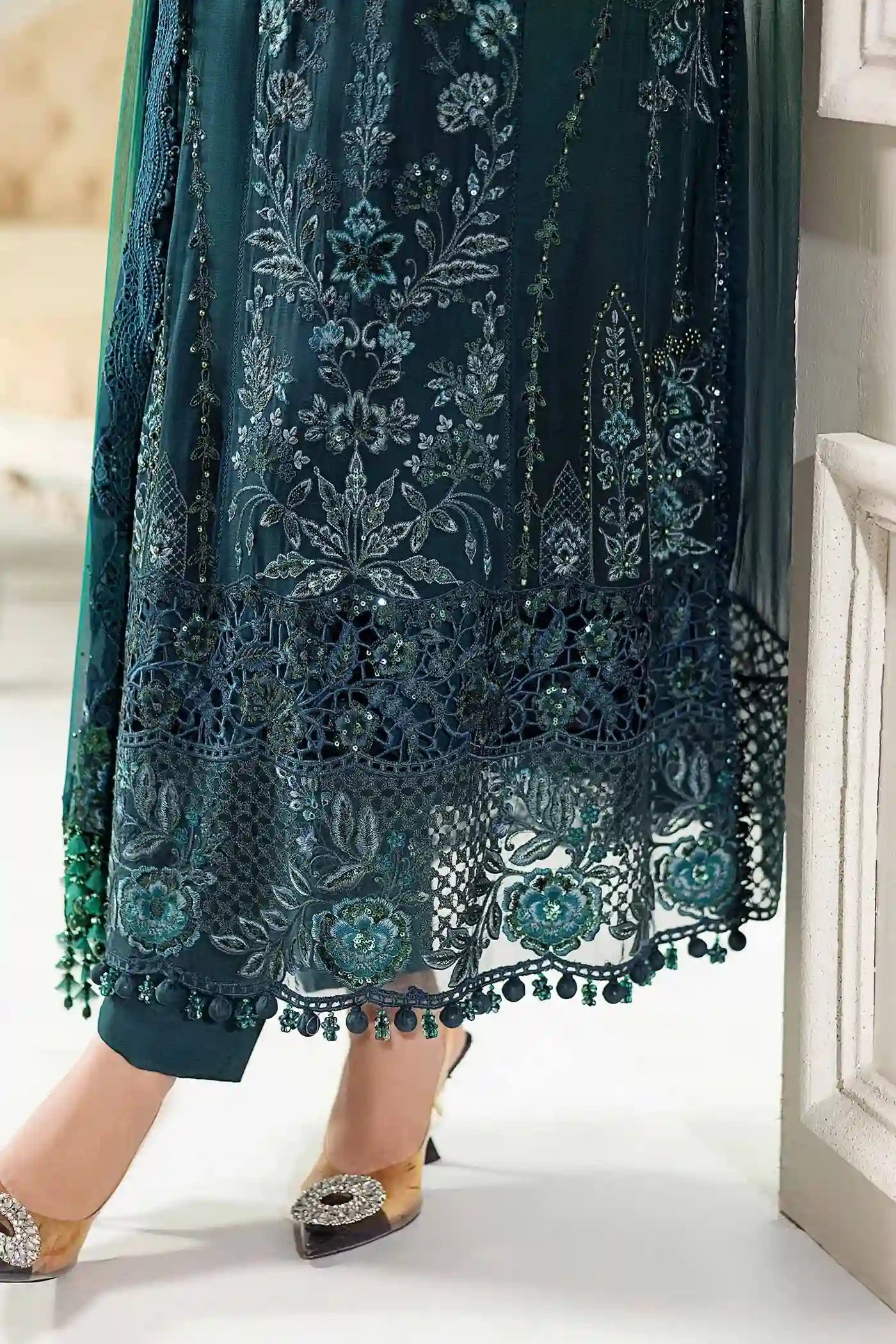 Maria.B - Emerald to Teal Chiffon Set - MPC-25-106 - Daman Closeup