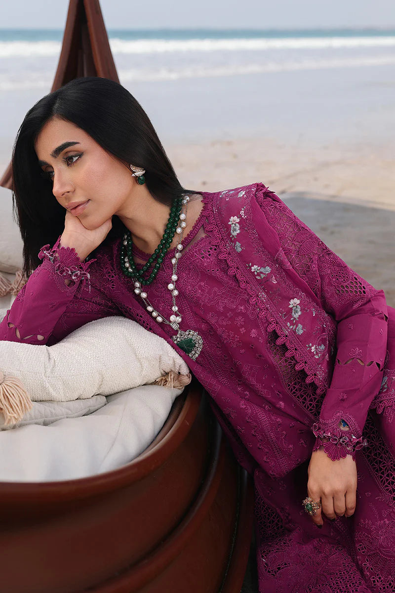 Qalamkar - SA-01 ZARA - Close-up