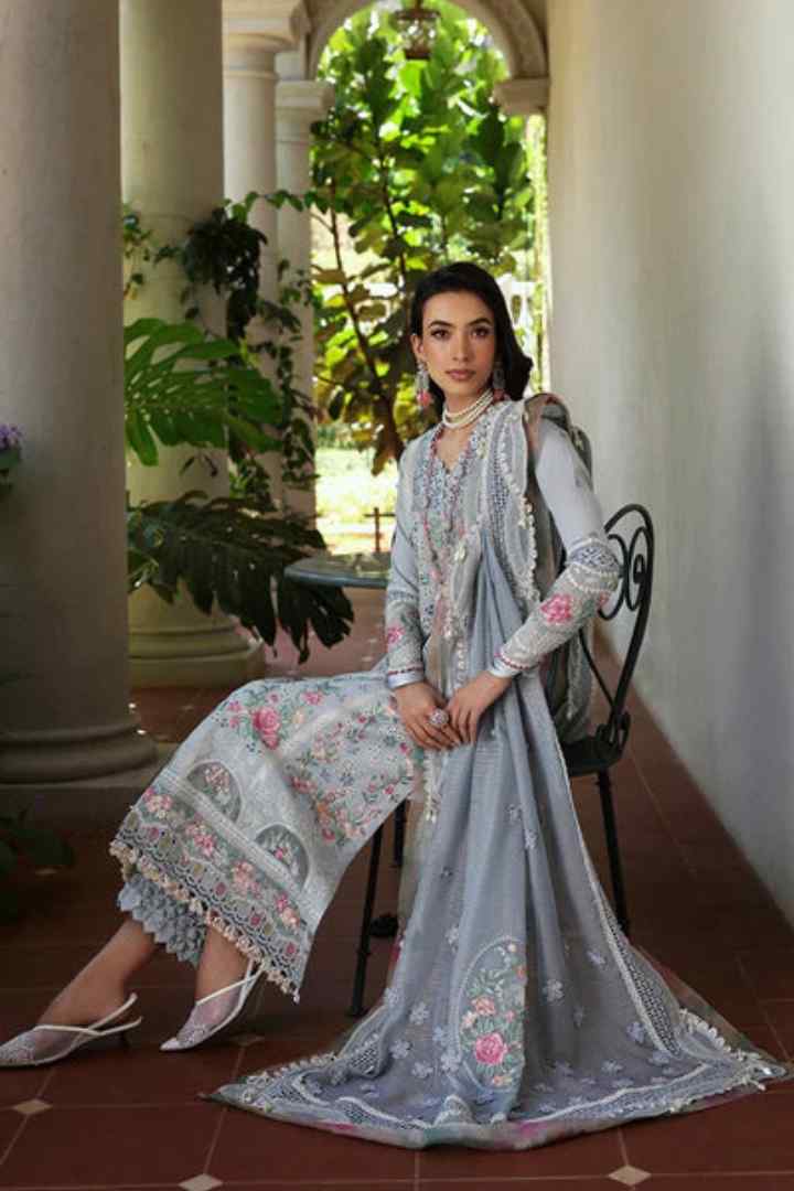 Republic Womenswear - D7-B - Hoor - Front