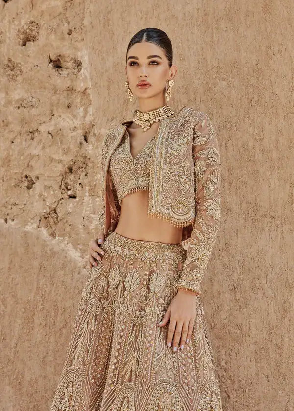 Saira Shakira - Emel - Front View