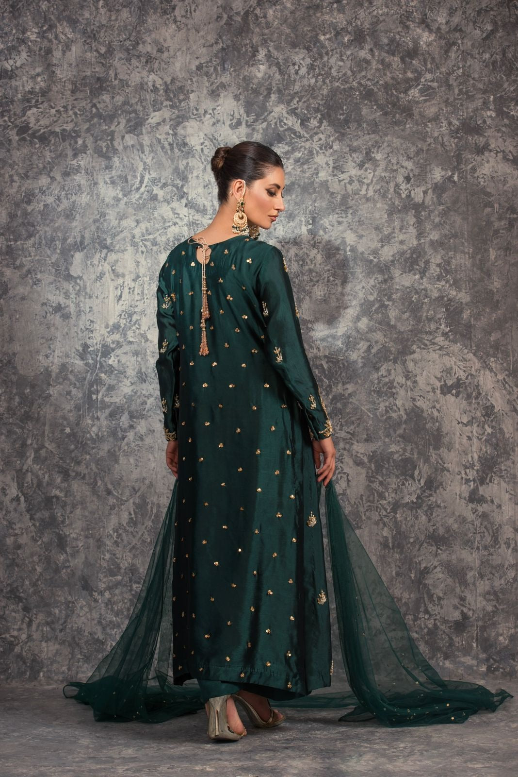 Sehrish Nadeem - Miral-2 - Full Backside View