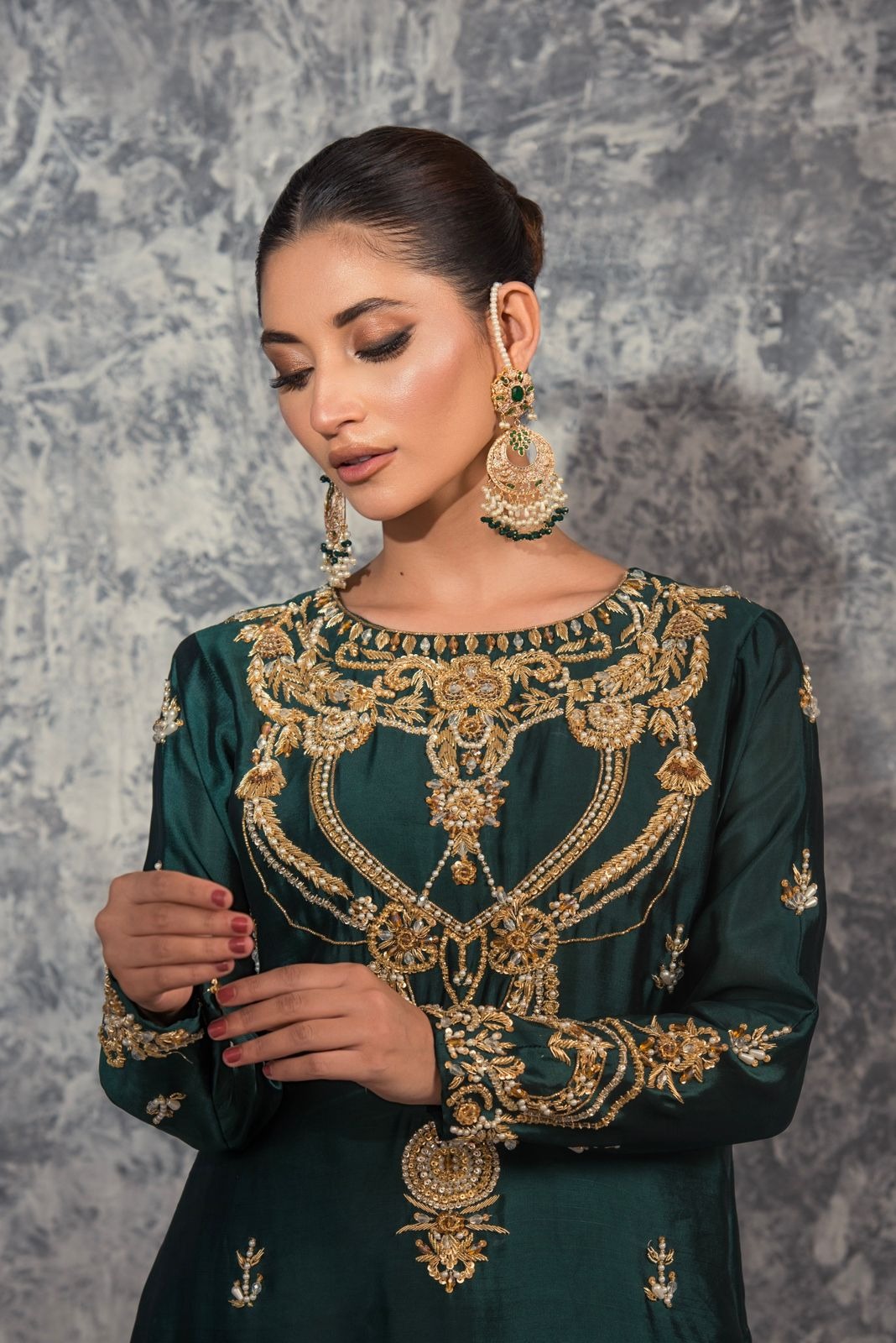 Sehrish Nadeem - Miral-2 - Front Closeup