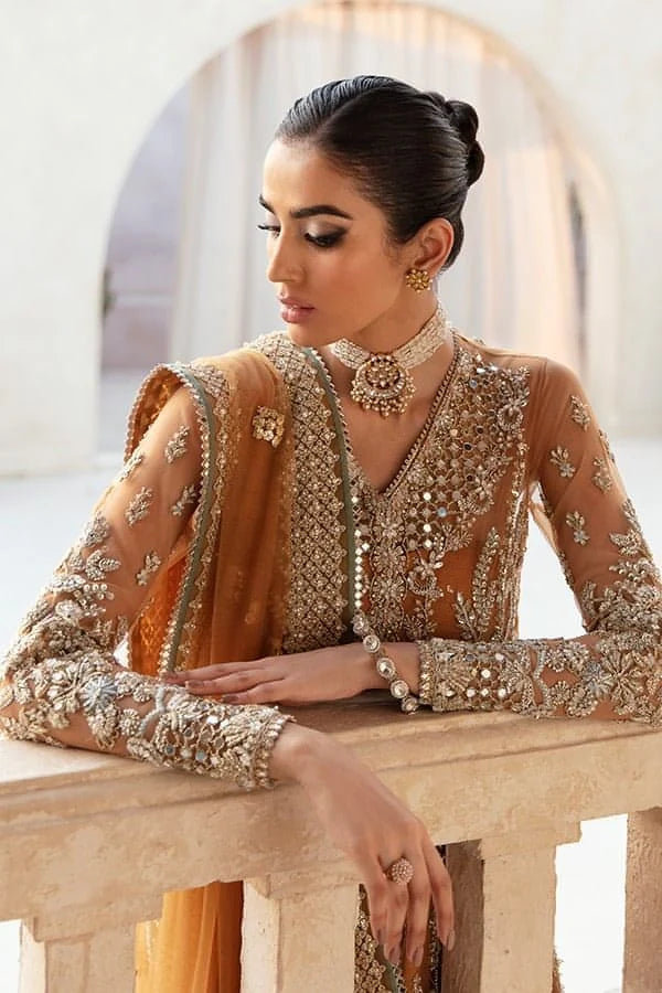Soraya - Naira - Neckline