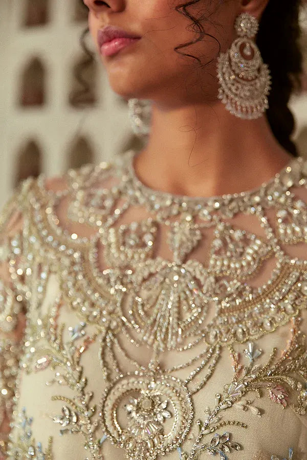 Suffuse - SELENE - Closeup